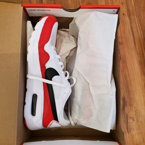 NIB Nike Air Max big kids 5.5